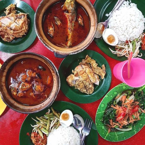 Top 12 Halal Food Stops in Melaka That You'll Love - SGMYTRIPS