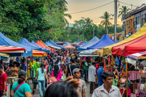 ayer hangat night market