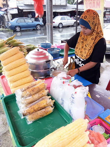Pasar Malam Kampung Melayu Majidee corn