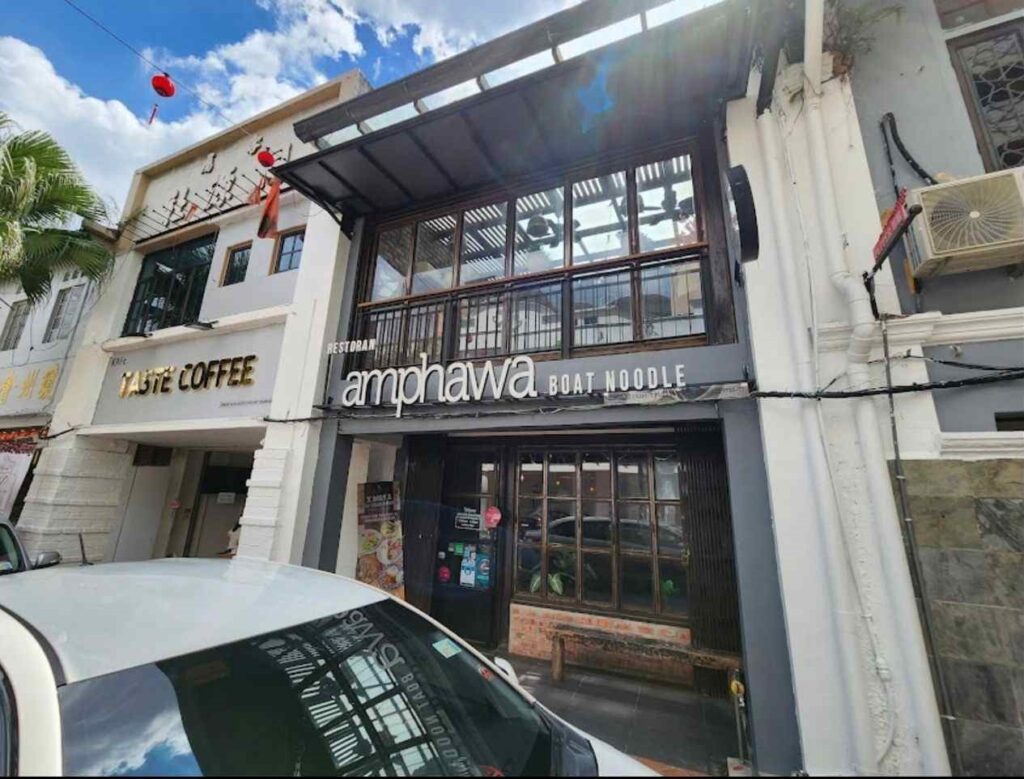Ampahwa Boat Noddle Downtown location