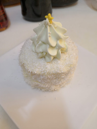 Mit Herz Salon Cafe coconut cake