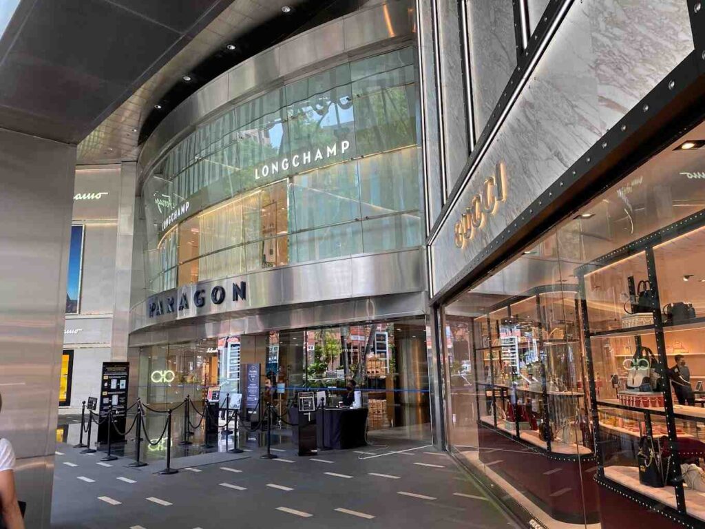 Paragon Shopping Centre location 