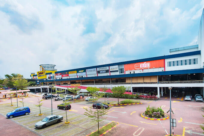 AEON BIG Sutera Mall
