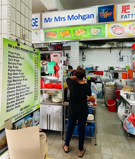 Mr & Mrs Mohgan Super Crispy Roti Prata stall