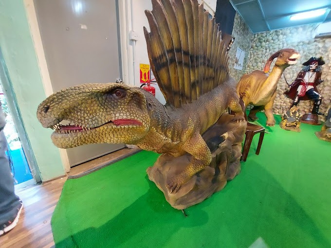 Toy Museum & 5D Cinema dinasour