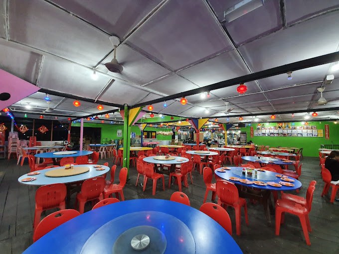 New Kukup Seafood Restaurant vibe