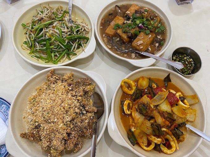 Hai Wei Seafood Restaurants menu