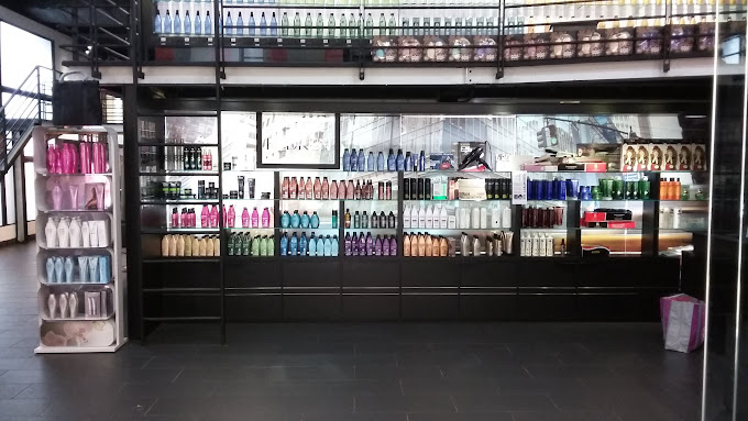 Toyako Salon vibe