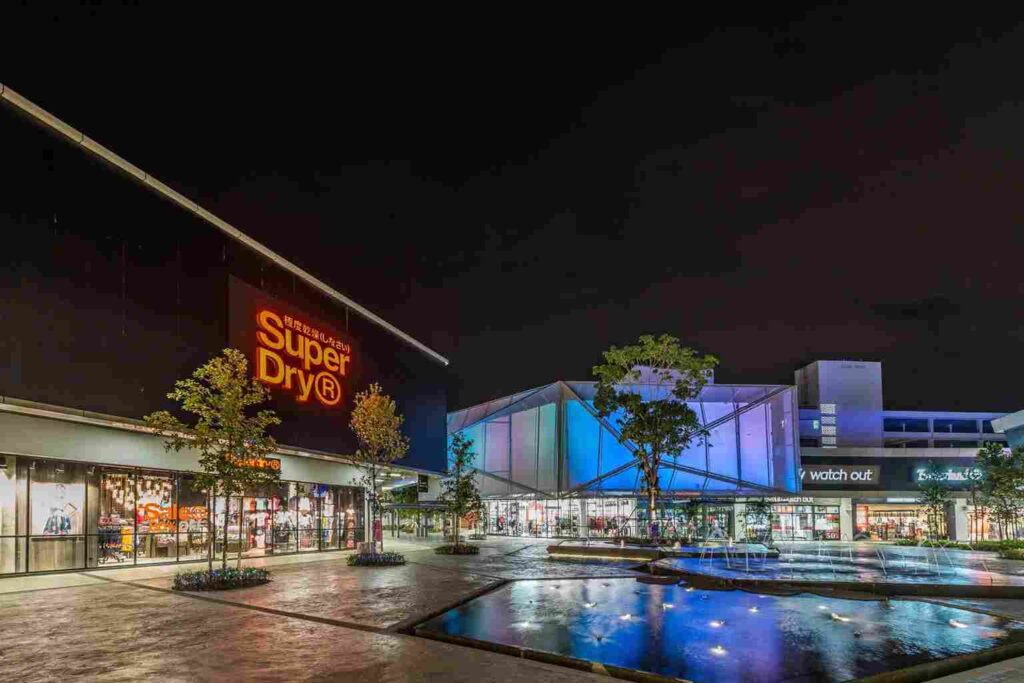 Design Village Outlet Mall outdoor