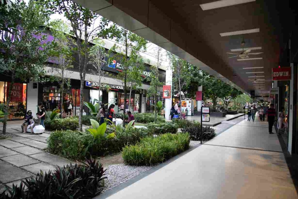 Design Village Outlet Mall shop