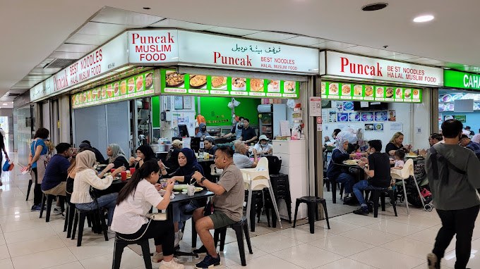 Puncak Best Noodles Halal Restaurant dinner in Singapore