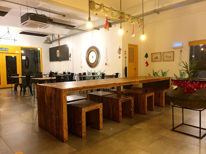 Five Cafe interior