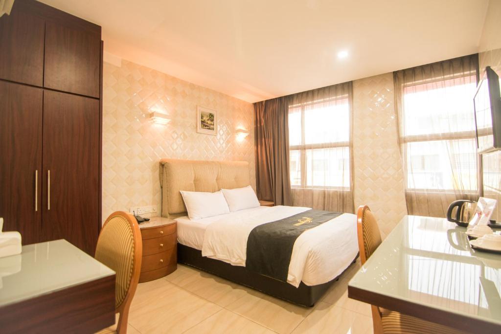 Suwara Hotel Kepong room
