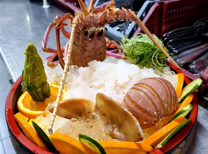 Super Lobster Restaurant sashimi