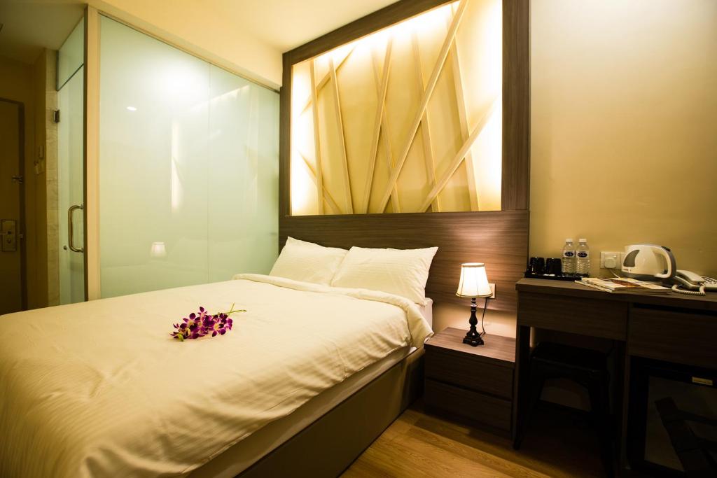 Hotel CIQ Wong Ah Fook Suerior Queen Room