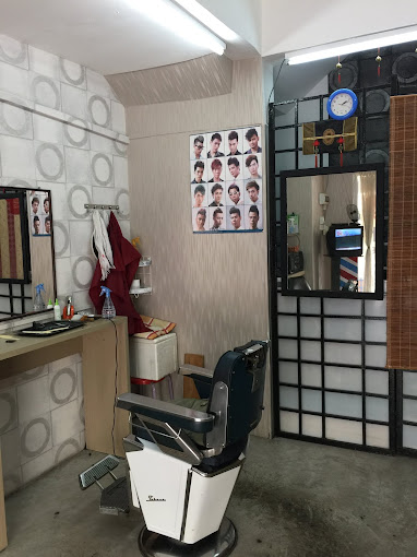 Quick Cut Hair Salon hairstyle