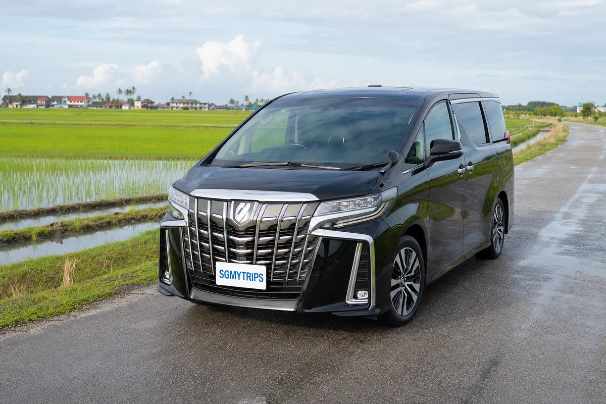 Black third-generation Toyota Alphard private car transfer from Singapore to Sekinchan – SGMYTRIPS